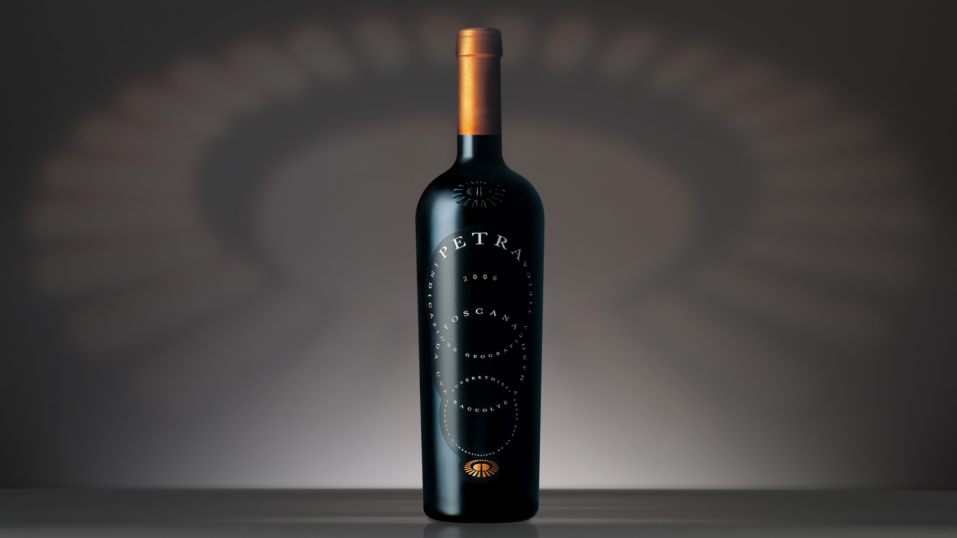 etichetta di bottiglia di vino di terra moretti