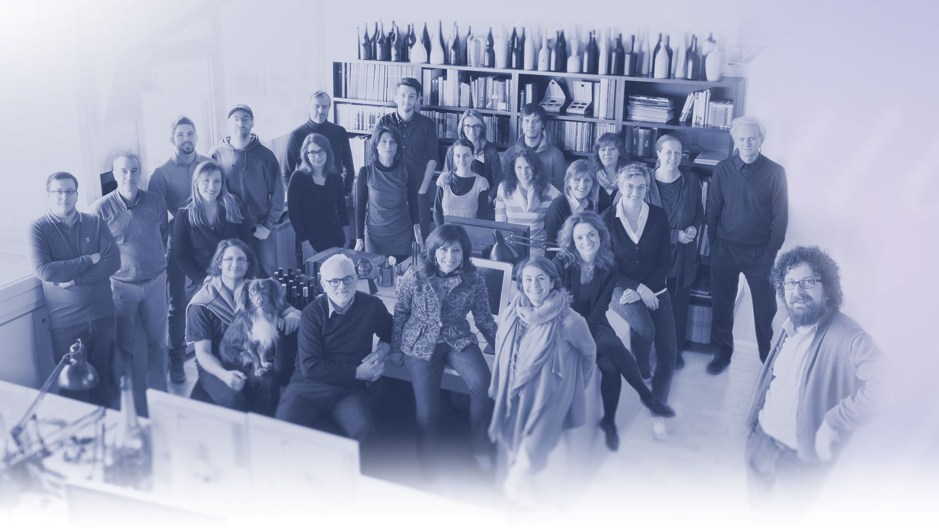 Gruppo di persone in uno studio grafico