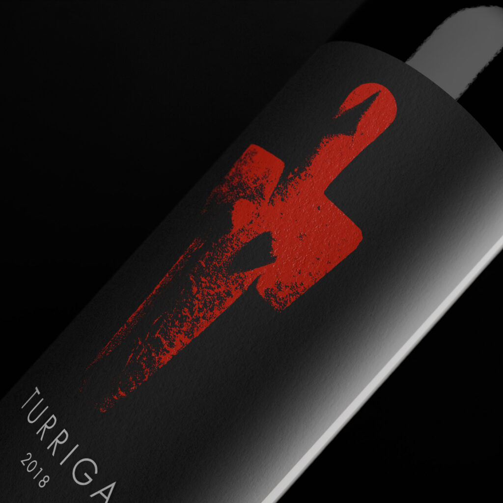 restyling dell'etichetta vino per turriga di argiolas